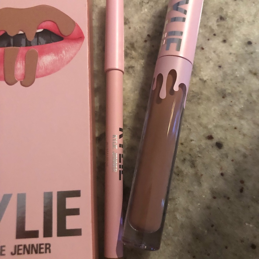Kylie cosmetics lip kit
